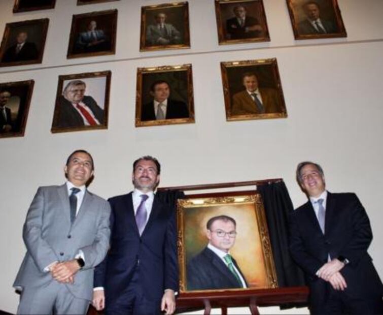 Develan en Palacio Nacional retrato de Luis Videgaray