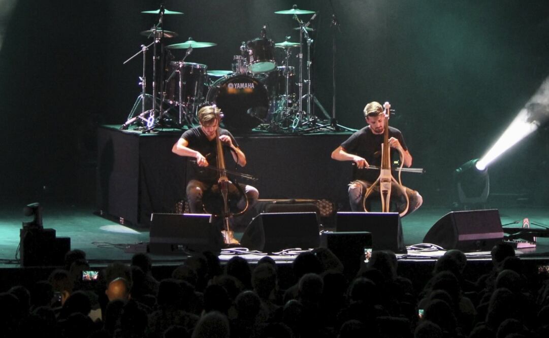 Dentro del mundo de la música clásica existen algunos “patitos feos” condenados por los puristas que se han convertido en estrellas con millones de admiradores. Un ejemplo de este fenómeno musical es el del dúo esolveno-croata formado por Stjepan Hauser y Luka Sulic, llamado 2cellos. Uno de sus videos en YouTube tiene más de seis millones de visitas.  FOTO:ARCHIVO
