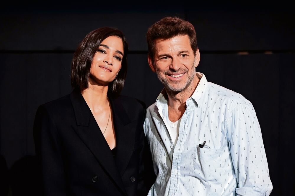 Snyder estuvo acompañado de Sofia Boutella quien interpreta a la guerrera Kora, que busca liberar a su pueblo de un tirano. Foto:Fernanda Rojas/El Universal