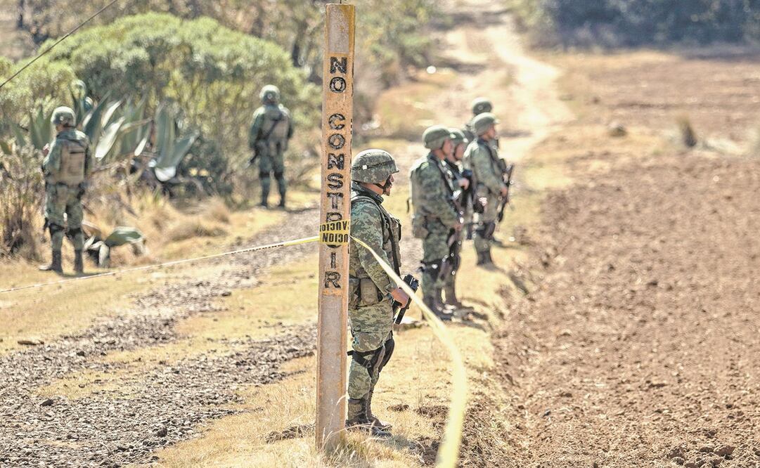 Desde el 11 de diciembre, la Sedena y la Guardia Nacional realizan reconocimientos terrestres para ubicar robo de diesel. Foto: ARCHIVO EL UNIVERSAL