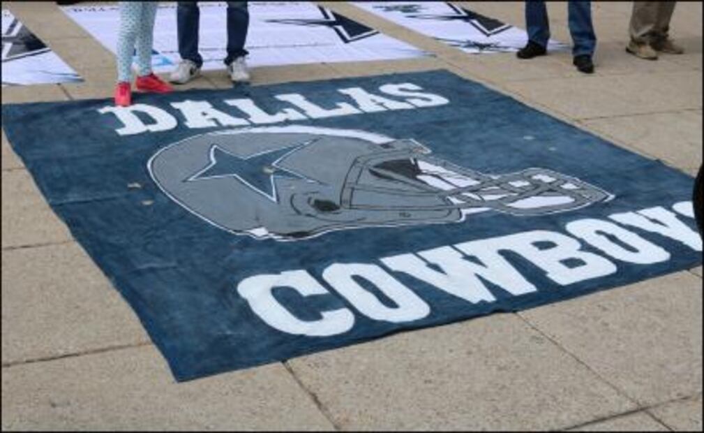 Aficionados de Dallas Cowboys se toman la foto anual