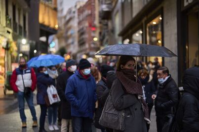 OMS confirma que ómicron sí es más contagiosa, pero de síntomas más leves 