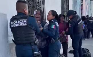 Detienen a familia originaria de Honduras por agredir a policías en Pachuca; entre ellos, hay 3 menores