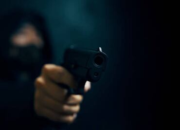 Roban camioneta a presidente municipal de Doctor Mora, Guanajuato; a punta de pistola lo bajan del vehículo en carretera Salamanca-Celaya