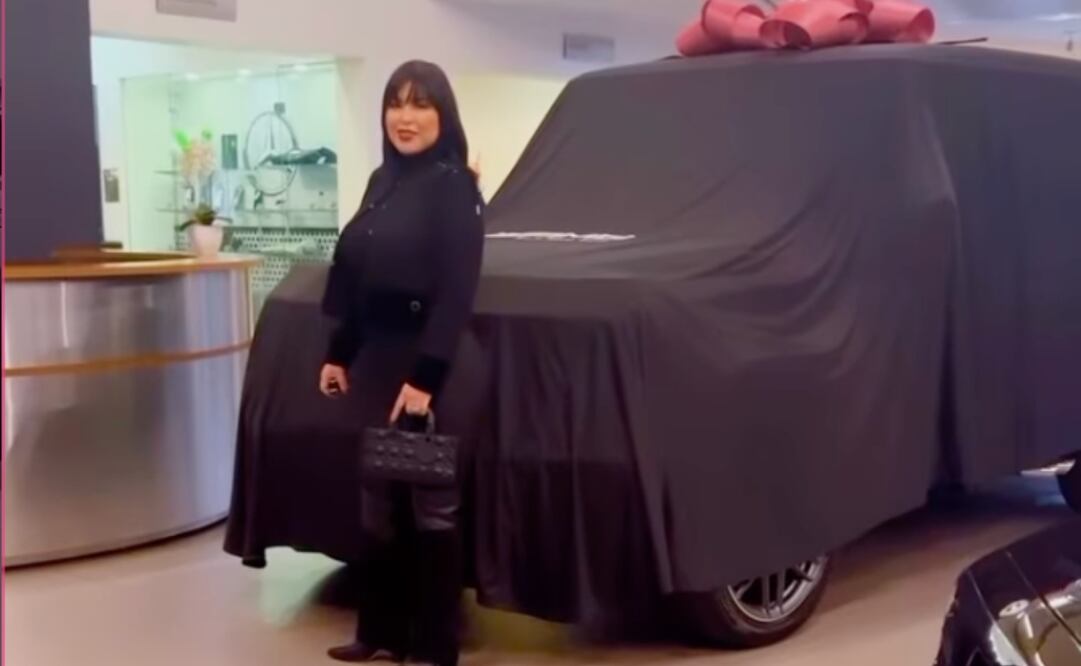 La mamá de Christian Nodal se regaló una nueva camioneta. Imagen: @cristy_nodal