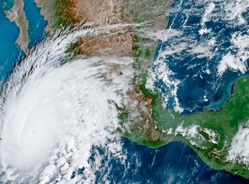 Huracán Norma: Suspenden actividades educativas sabatinas y cierran puertos y playas en Sinaloa