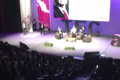 De esta forma estudiantes del Tec de Monterrey reciben a AMLO