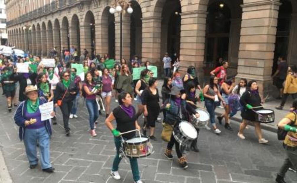Marchan en los estados para exigir alto a violencia contra las mujeres