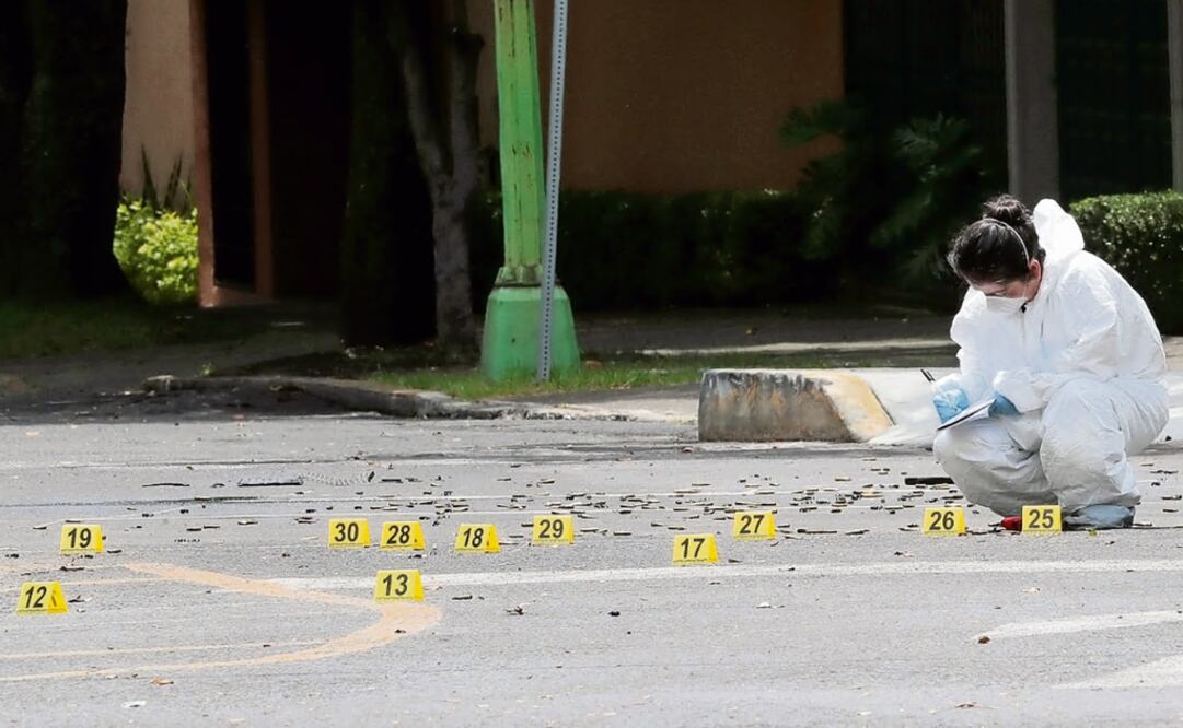 Experts found hundreds of bullets at the crime scene - Photo: Juan Boites/EL UNIVERSAL