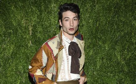 Revelan video del arresto de Ezra Miller; no quería que le quitaran el anillo de The Flash