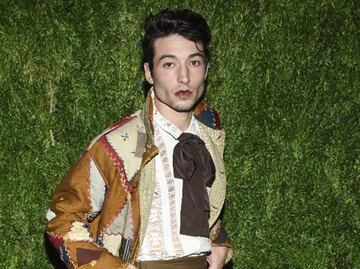 Revelan video del arresto de Ezra Miller; no quería que le quitaran el anillo de The Flash
