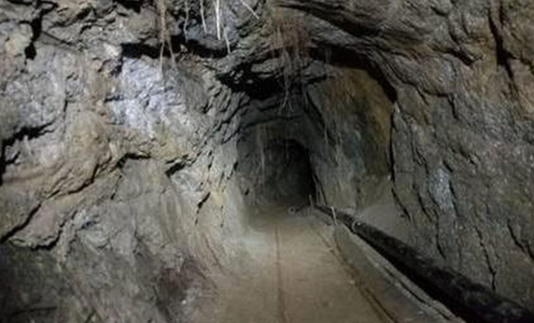 Narcotúnel hallado en la zona fronteriza de Baja California contaba con un sistema de paneles solares para alumbrar y ventilar dentro de él (ESPECIAL)
