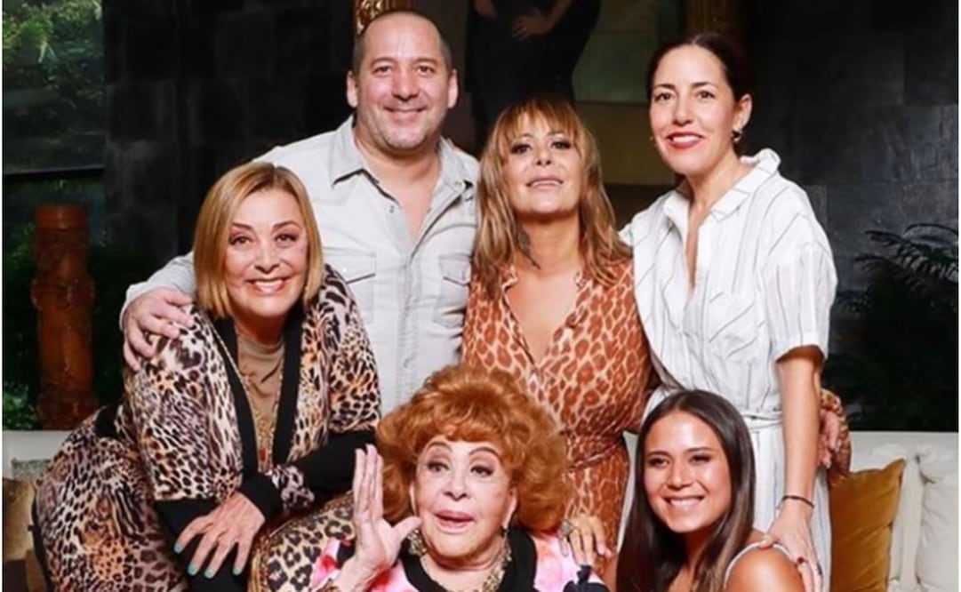 Sylvia Pasquel, Luis Enrique, Alejandra Guzmán, Stephanie Salas, Silvia Pinal y Giordana Guzmán