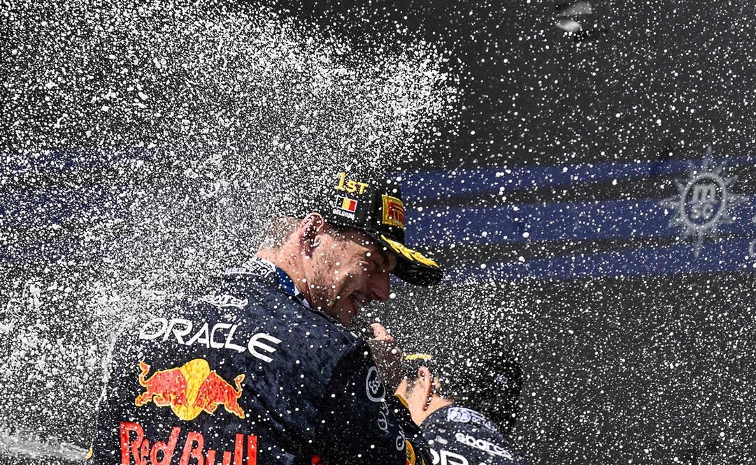 Max Verstappen en el podio del Gran Premio de Bélgica - Foto: AFP