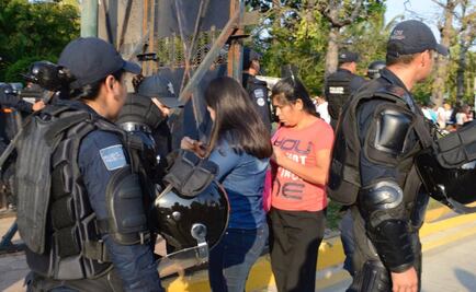 CETEG realiza actos vandálicos y bloquea Autopista del Sol