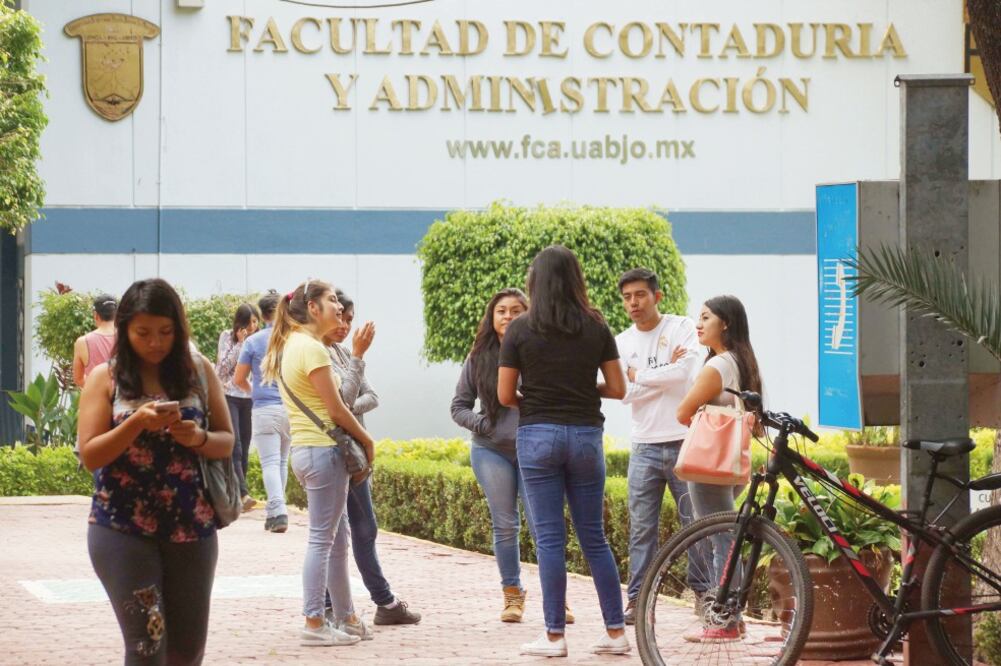 Al cierre del año pasado, la UABJO presentó un déficit de 2 mil 589 millones 290 mil 410 pesos, de acuerdo con Integradora Corporativa Empresarial. (EDWIN HERNÁNDEZ. EL UNIVERSAL)