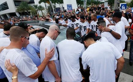 Los Marlins escoltan carroza fúnebre con los restos de José Fernández