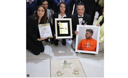 Otorgan Luminaria de Oro a Octavio Ocaña en plaza comercial