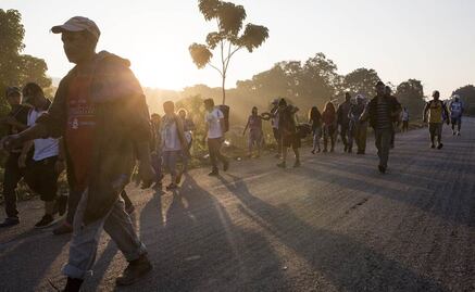 César, el joven gay que defiende los derechos LGBT en la caravana migrante