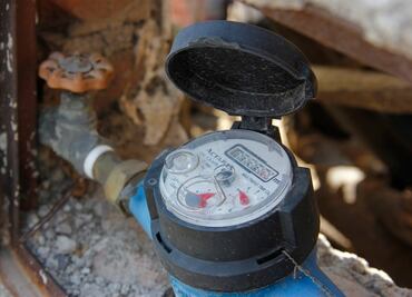 "Facturan aire" en recibos de agua; analiza Profeco llevarlo a juicio