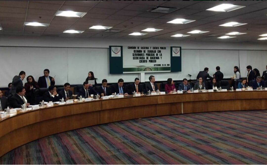 El titular del SAT participó en la reunión de trabajo de la Comisión de Hacienda de la Cámara de Diputados. /Tomada de la cuenta @CanalCongreso