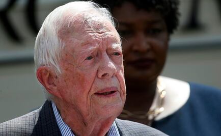 Operan en EU al expresidente Jimmy Carter por fractura de cadera
