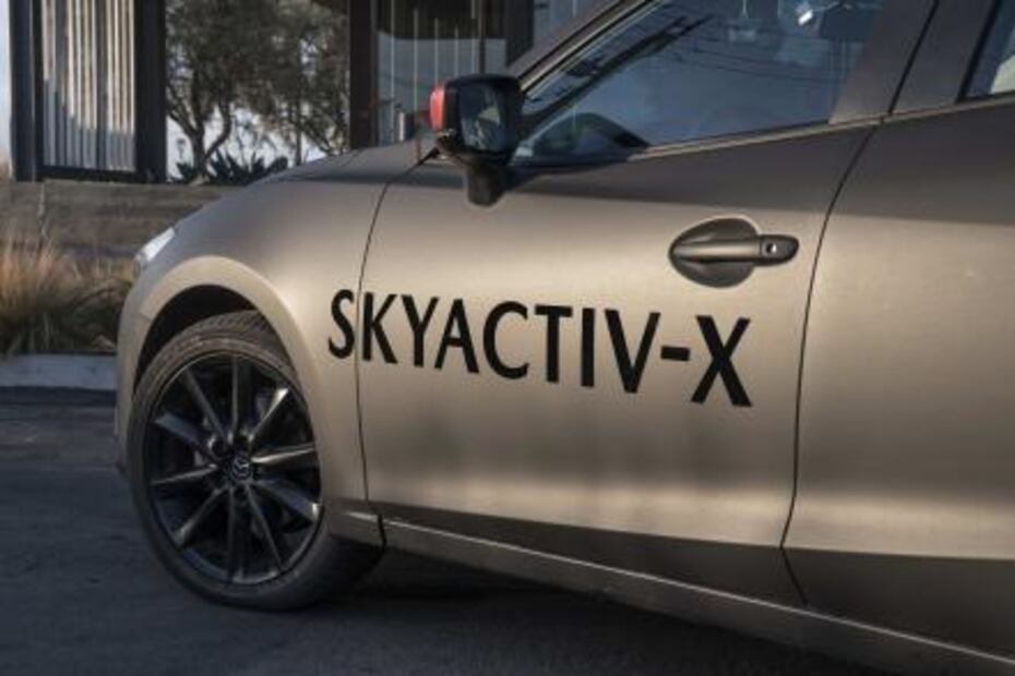 Manejamos el nuevo motor Skyactiv X de Mazda
