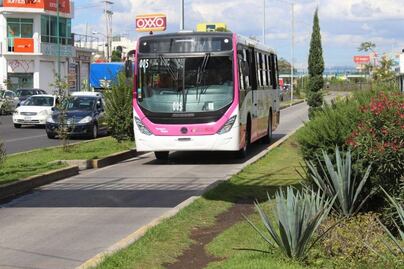 Edomex lanza campaña para que automovilistas no invadan los carriles del Mexibús