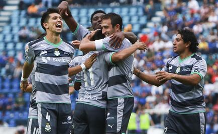 Santos le pega a la Máquina en el Azul