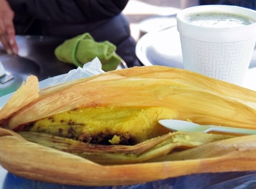 Dónde comer tortas de tamal con atole en la Ciudad de México