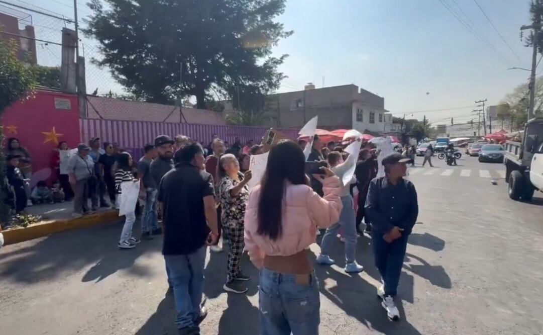 Familia de la mujer  hallada muerta sobre la tumba de su hermano en la GAM exigen justicia (01/12/2025). Foto: Especial