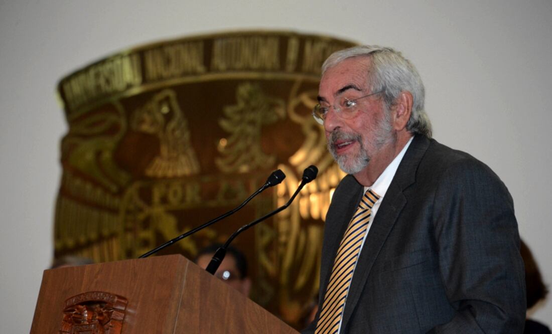 El rector Enrique Graue fue investido con el grado de doctor Honoris Causa por la Universidad Nacional de Córdoba, Argentina. Foto: archivo/EL UNIVERSAL