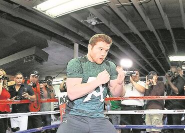 “Canelo no la tiene fácil”