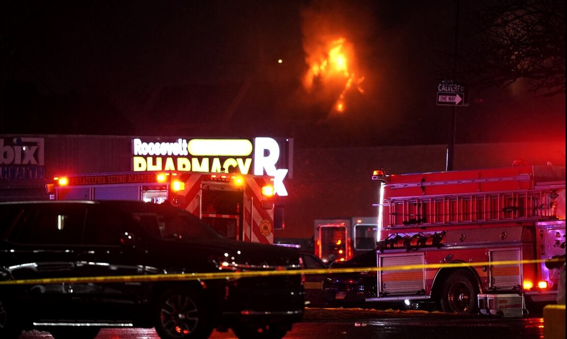 Imagen del accidente aéreo en Philadelphia en donde murieron 6 mexicanos, el 31 de enero de 2025. Foto: AP