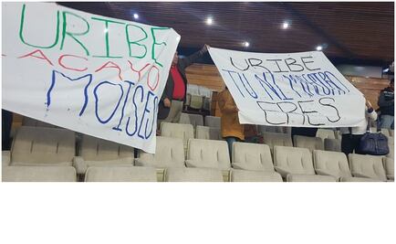 Van maestros en contra de diputado en Hidalgo