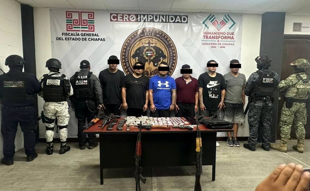 Detienen a seis presuntos integrantes del CJNG en Chiapas; les decomisan armas y droga.
Foto: Especial.
