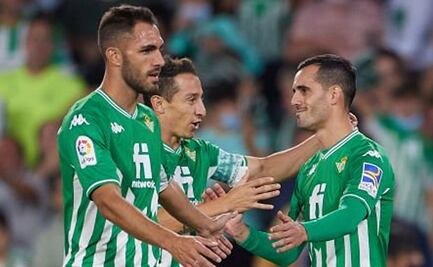 Andrés Guardado juega en goleada del Betis contra el Valencia
