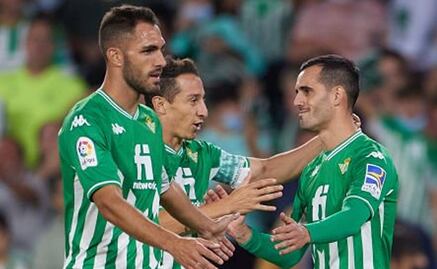 Andrés Guardado juega en goleada del Betis contra el Valencia