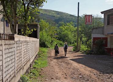 Más de 390 mil personas fueron víctimas de traslado forzado interno en 2024: UNAM; violencia, el principal factor