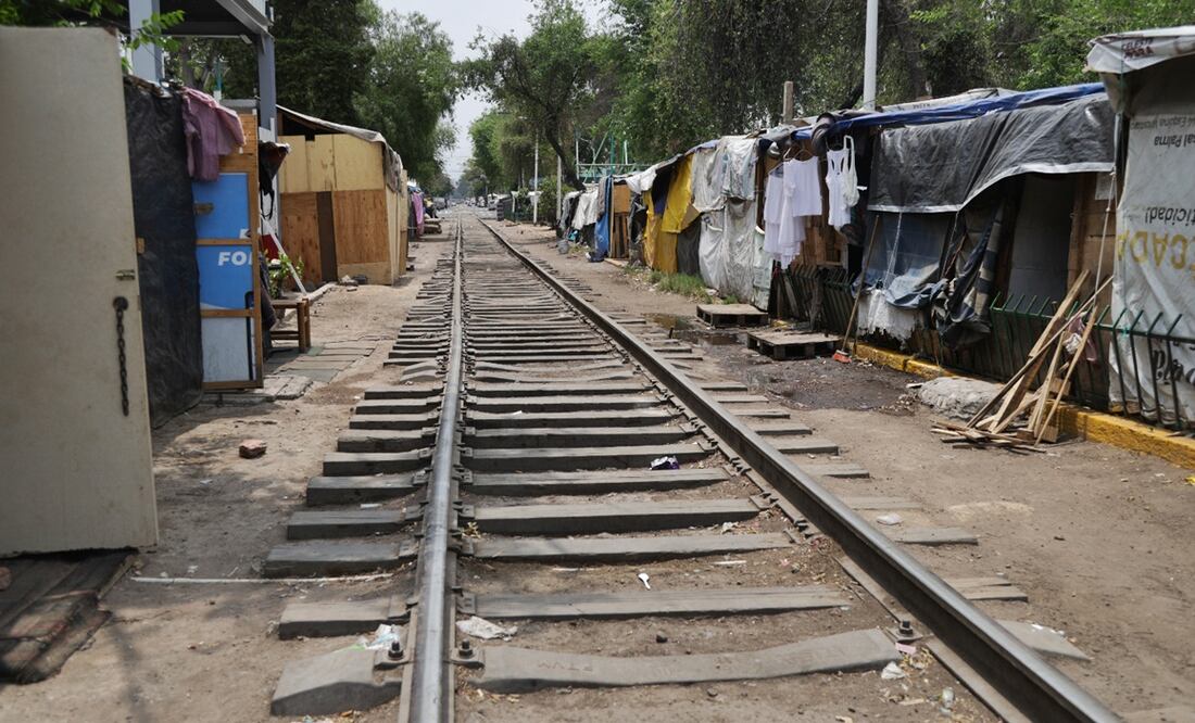 Migrantes del campamento ubicado en la colonia Vallejo tramitaron un amparo y recibieron suspensiones provisionales para evitar su traslado al albergue de Vasco de Quiroga. Foto: Carlos Mejía/EL UNIVERSAL