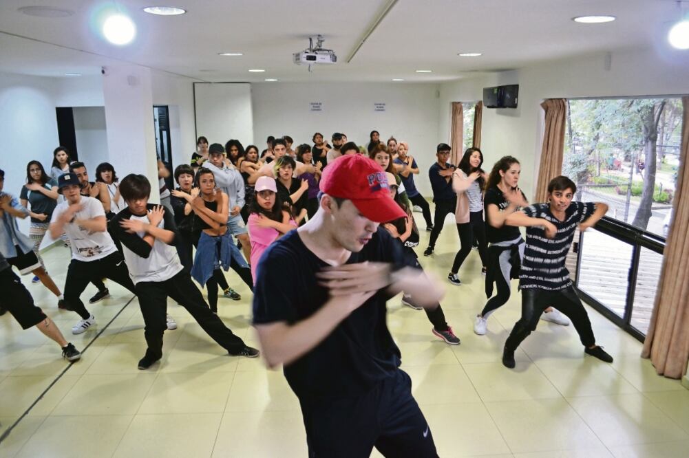 Back ofreció dos clases de baile este fin de semana en la CDMX (CENTRO CULTURAL COREANO)