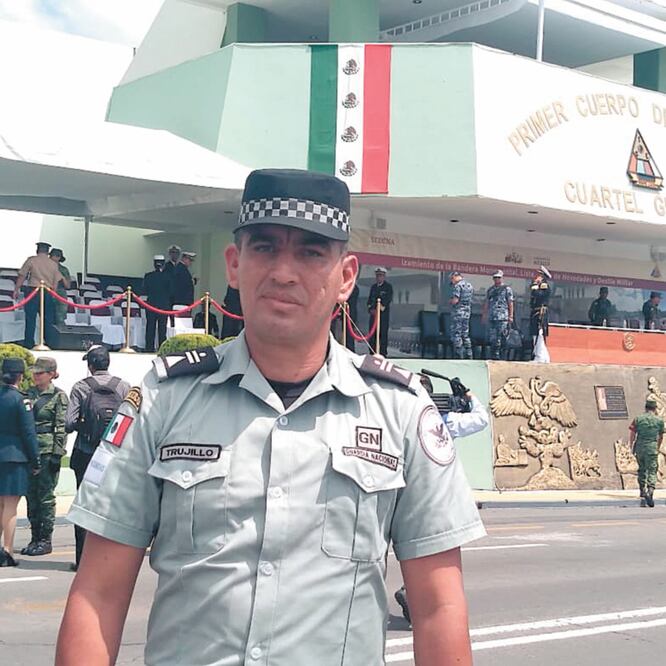 Rogelio Trujillo, de la Guardia Nacional, dijo que la misión de la proximidad social es conocer la problemática de la población y atacar sus causas. FOTOS: MANUEL ESPINO. EL UNIVERSAL
