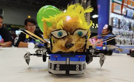 Batalla de robots, conferencias de IA y más en Talent Land 2024