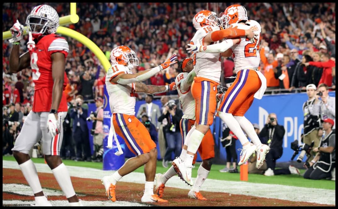 Los Tigers de Clemson festejan un touchdown en el Fiesta Bowl (Reuters)
