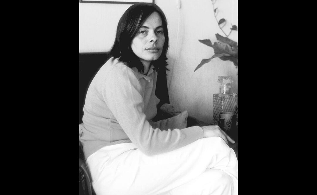 La escritora Cristina Peri Rossi en 1986. Foto: Elisa Cabot vía Wikimedia Commons