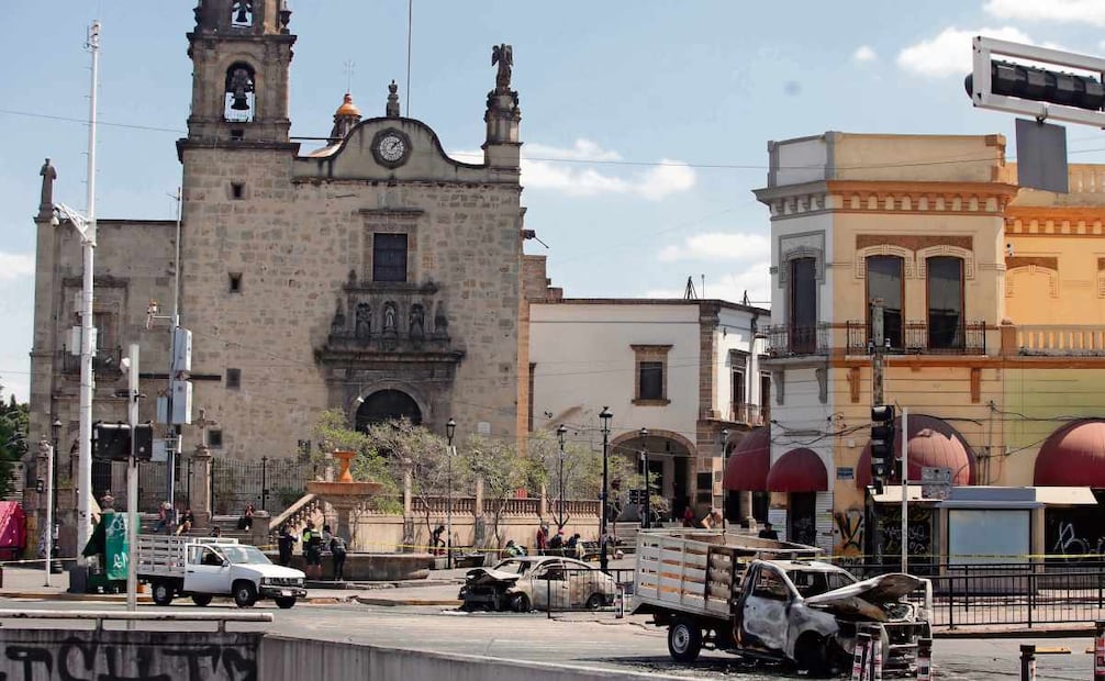 En la Zona Metropolitana de Guadalajara, las autoridades contaron casi 100 puntos donde se registraron bloqueos y quema de vehículos. Foto: Miguel García García / EL UNIVERSAL