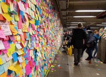 Un muro para Trump… en el metro de NY