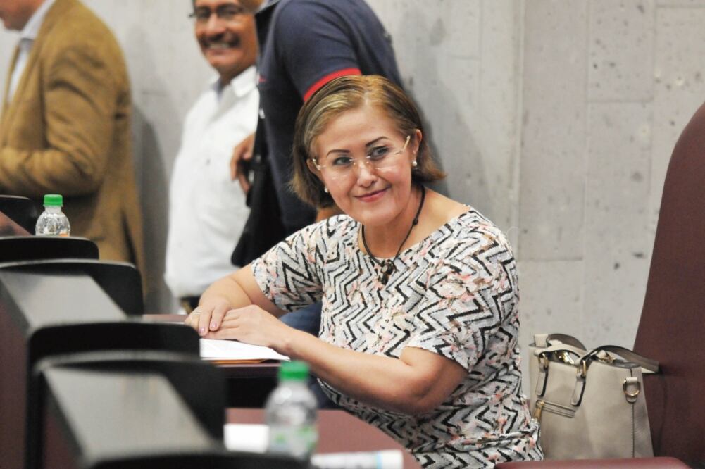 La legisladora Eva Cadena, quien ahora es independiente, es investigada por la FEPADE y la Fiscalía General del Estado (MIGUEL ÁNGEL CARMONA. EL UNIVERSAL)