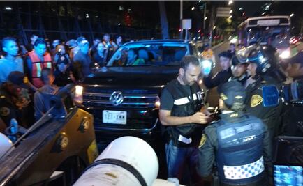 Remiten a 5 de brigada de Arne que quitaban vallas en embajada de EU