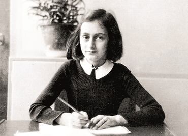 Publican páginas inéditas del diario de Ana Frank